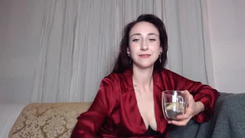 Ivy Rosie online show from 10-11-25, 02:44