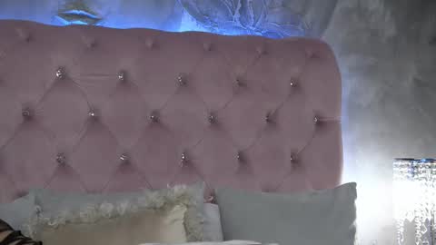  Ivy  online show from 12-04-25, 06:23