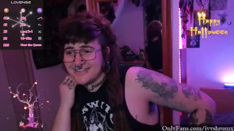 Ivy ShrumX online show from 10-24-25, 01:35