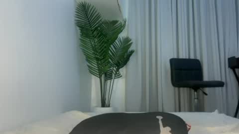 ivysnows online show from 07-06-26, 04:20