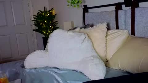 Ivy Nyxx online show from 05-03-26, 02:17