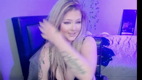 Snapshot of iwantsumbody chatting on 01-17-26, 08:52 Ashley3 online show from 01-17-26, 08:52