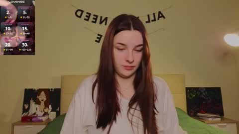 Snapshot of iwi_wi_wi chatting on 02-12-26, 09:54 Daisy online show from 02-12-26, 09:54