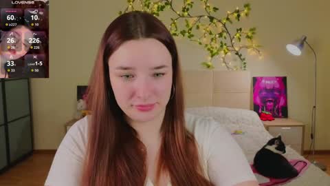 Snapshot of iwi_wi_wi chatting on 04-07-26, 08:09 Daisy online show from 04-07-26, 08:09