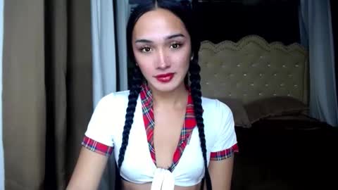 iwillcum4u_ online show from 10-31-25, 05:25