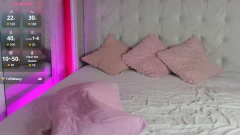 Snapshot of iwillfall_ chatting on 09-28-25, 10:26 Maxim online show from 09-28-25, 10:26