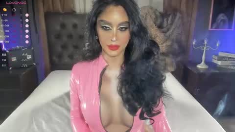 Snapshot of iyotara_ chatting on 06-19-26, 02:05 Areeya online show from 06-19-26, 02:05