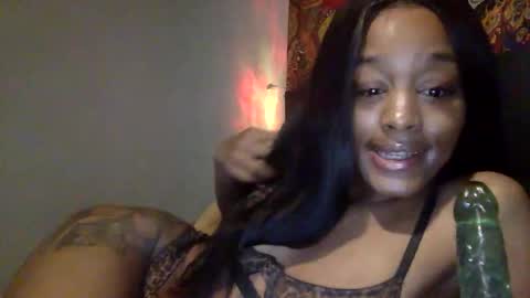 Snapshot of iysisfv chatting on 05-19-26, 01:22 iysisfv online show from 05-19-26, 01:22