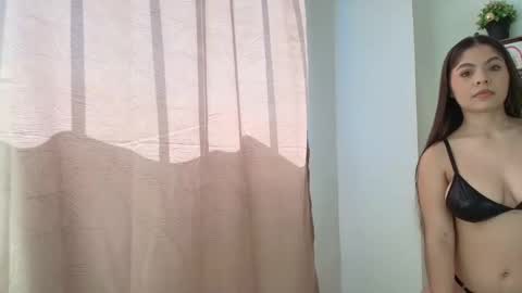 Snapshot of izabellasweet chatting on 12-19-24, 03:19 Izabella online show from 12-19-24, 03:19