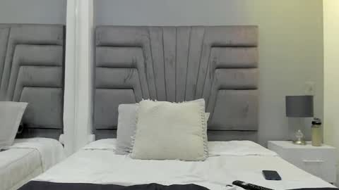 Snapshot of izato chatting on 02-24-25, 11:10 izato online show from 02-24-25, 11:10