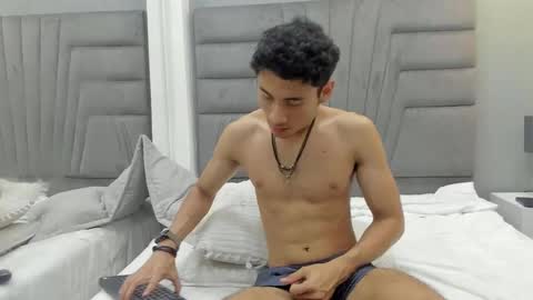 Snapshot of izato chatting on 02-26-25, 02:14 izato online show from 02-26-25, 02:14