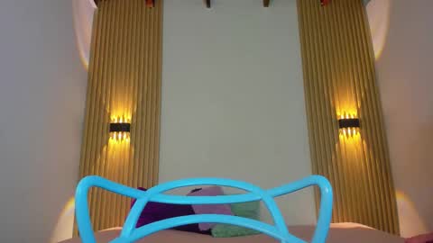 Snapshot of izelevans chatting on 02-10-26, 11:47 izelevans online show from 02-10-26, 11:47