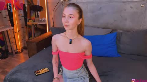 izi online show from 09-20-25, 03:57