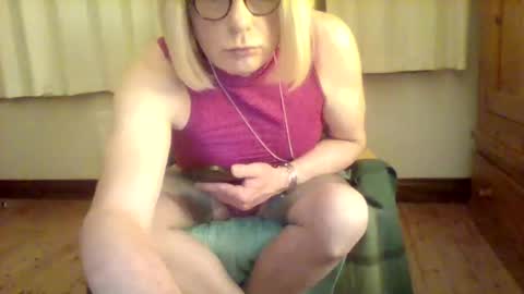 izzy_mchoney online show from 05-16-26, 12:18