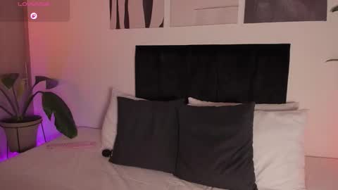 Izzy vega  online show from 02-12-26, 01:22