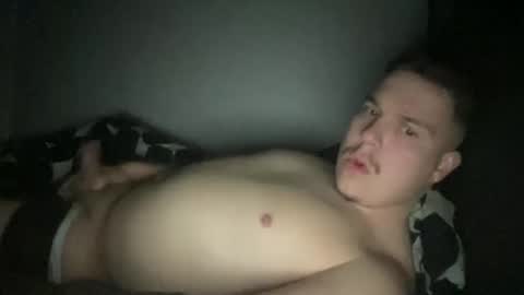 Snapshot of j2198765 chatting on 11-13-25, 02:49 Juuso online show from 11-13-25, 02:49