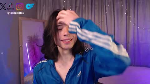 Snapshot of j_a_x_x_x_o_n chatting on 04-09-26, 12:10 Hey im Jaxxxon check my info online show from 04-09-26, 12:10