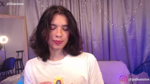 Snapshot of j_a_x_x_x_o_n chatting on 04-27-26, 11:30 Hey im Jaxxxon check my info online show from 04-27-26, 11:30
