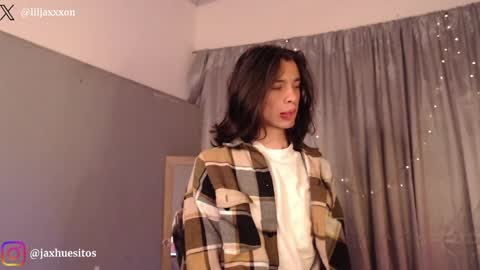Snapshot of j_a_x_x_x_o_n chatting on 04-30-26, 02:34 Hey im Jaxxxon check my info online show from 04-30-26, 02:34
