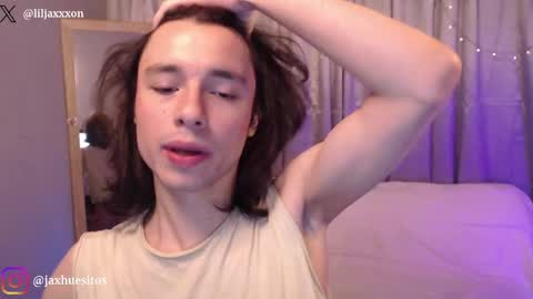 Snapshot of j_a_x_x_x_o_n chatting on 05-05-26, 12:24 Hey im Jaxxxon check my info online show from 05-05-26, 12:24