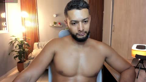 Calix  Independient model Insta and twt Calixsnake online show from 05-16-26, 11:03