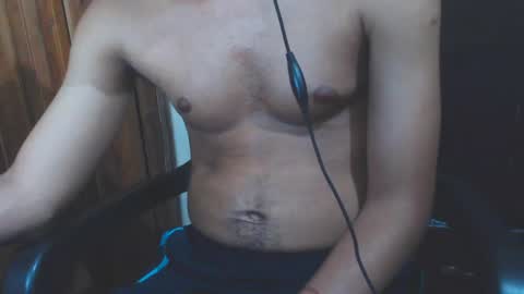 Snapshot of j_castello chatting on 01-11-25, 08:10 J online show from 01-11-25, 08:10