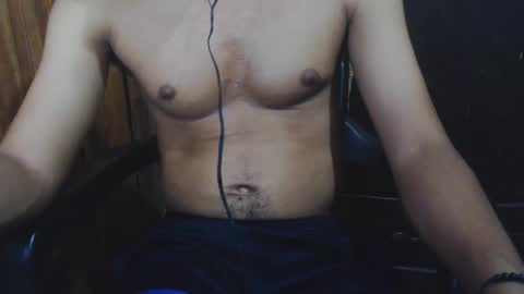 Snapshot of j_castello chatting on 09-24-25, 01:42 J online show from 09-24-25, 01:42