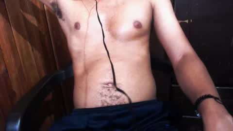 Snapshot of j_castello chatting on 09-27-25, 02:05 J online show from 09-27-25, 02:05