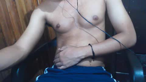 Snapshot of j_castello chatting on 10-05-25, 04:16 J online show from 10-05-25, 04:16