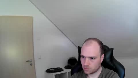 here4y online show from 05-01-26, 08:08