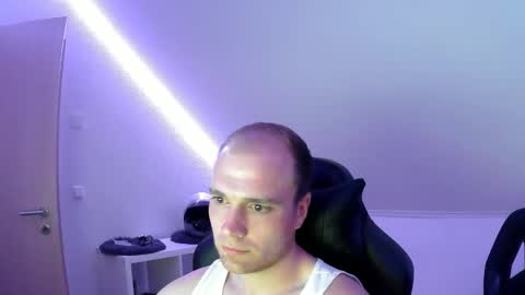 here4y online show from 05-05-26, 08:50