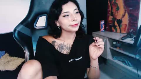 jade 18  online show from 06-27-26, 06:18