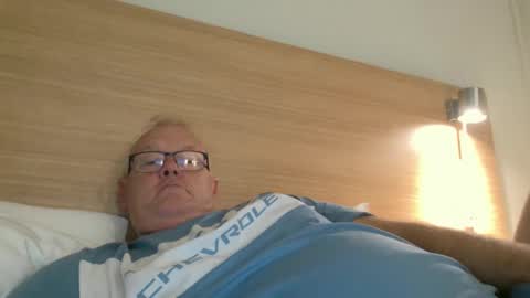 Snapshot of jacal711 chatting on 05-08-26, 10:31 jacal711 online show from 05-08-26, 10:31