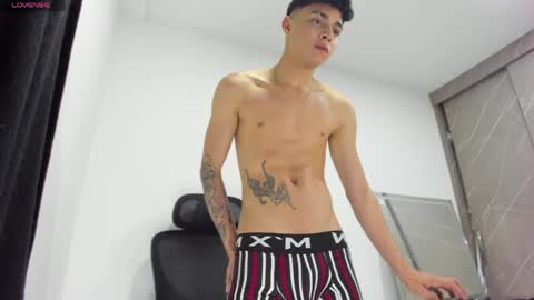 Snapshot of jack_carrington chatting on 05-05-26, 12:29 jack online show from 05-05-26, 12:29