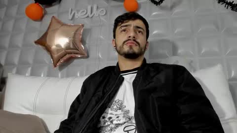 Snapshot of jack_daniel__ chatting on 11-03-25, 01:01 JACK DANIEL online show from 11-03-25, 01:01