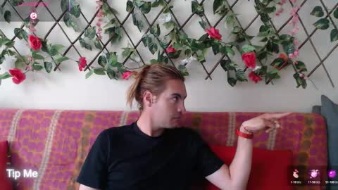 Jack and Emily online show from 12-18-25, 04:02