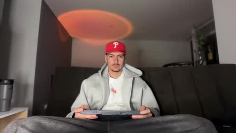 INDEPENDENT MODEL online show from 11-28-25, 03:09