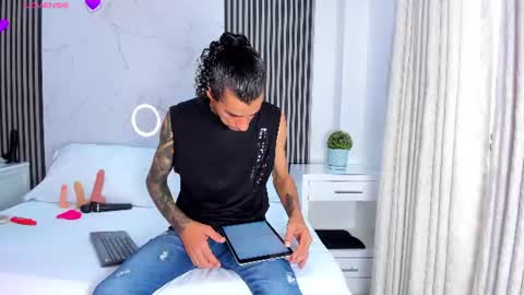Jack  Rosse online show from 06-15-26, 01:24