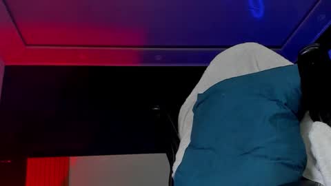 Snapshot of jackk_ho chatting on 12-01-25, 04:50 Jack online show from 12-01-25, 04:50