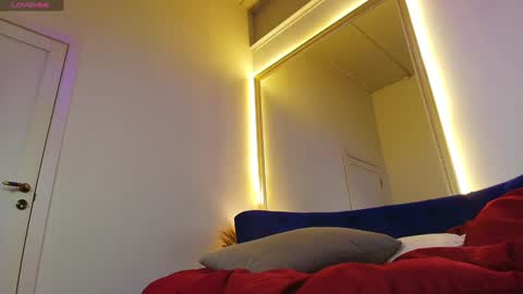 Snapshot of jackp0t__ chatting on 01-21-25, 11:35 Win by life online show from 01-21-25, 11:35