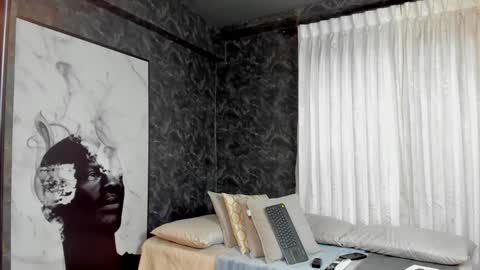 Jackson Bell online show from 12-12-24, 01:17