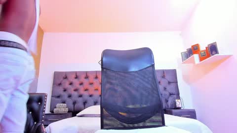 Snapshot of jacksonmuller_ chatting on 12-23-24, 04:28 Jackson online show from 12-23-24, 04:28