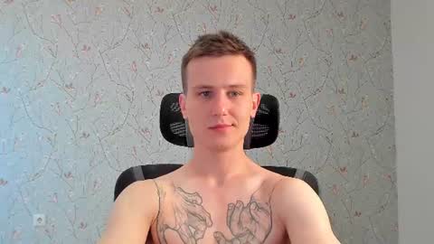 Nikolay online show from 06-19-26, 04:06