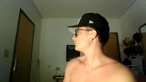 Snapshot of jackstrongof chatting on 06-03-26, 01:41 ImZacharyTyler online show from 06-03-26, 01:41