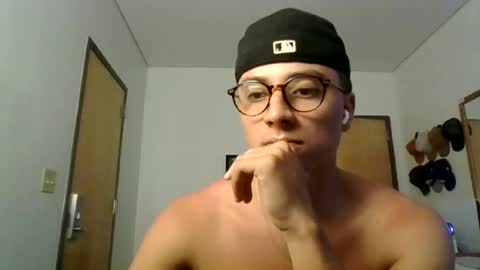 Snapshot of jackstrongof chatting on 06-19-26, 01:32 ImZacharyTyler online show from 06-19-26, 01:32