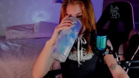 Snapshot of jacky_croft chatting on 12-20-24, 06:08 Linda Sofia help me get to 100 thumbs up online show from 12-20-24, 06:08