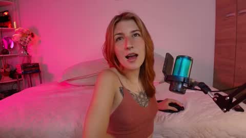 Snapshot of jacky_croft chatting on 02-25-25, 05:08 Linda Sofia help me get to 100 thumbs up online show from 02-25-25, 05:08