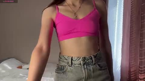 Lillian online show from 06-17-26, 05:10