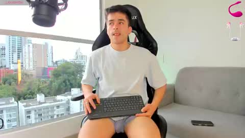 Snapshot of jacob_ferrer chatting on 03-18-26, 06:55 JACOB FERRER online show from 03-18-26, 06:55