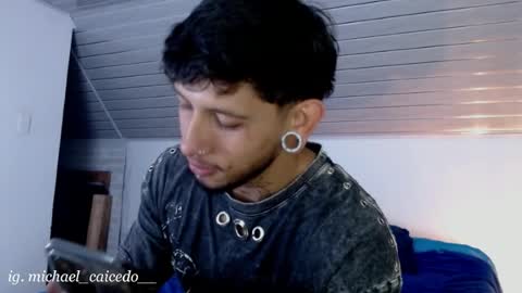 Michael Caicedo online show from 04-20-26, 04:26